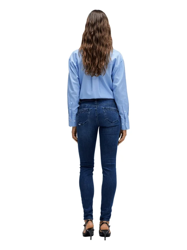 Wonder Skinny Backpocket Detail