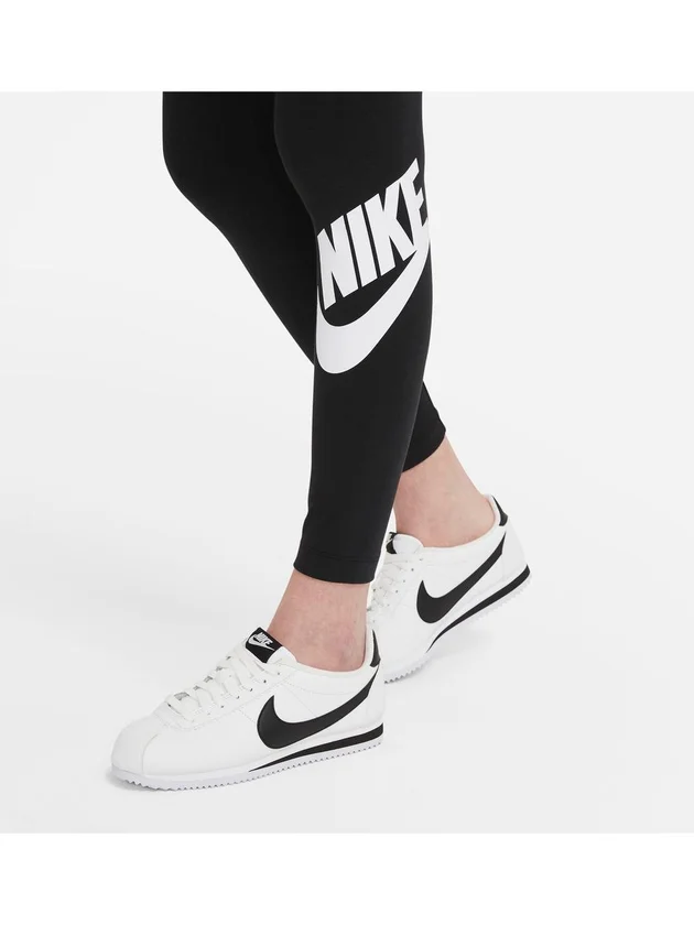 Sportswear Essential High Rise Leggings