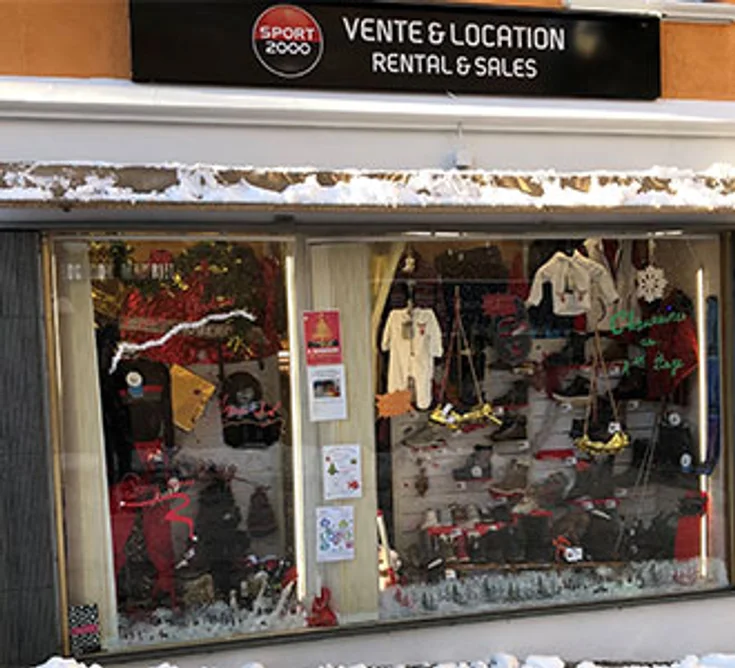 Extérieur du magasin SPORT 2000 EMBRUN GRANGEOT SPORT