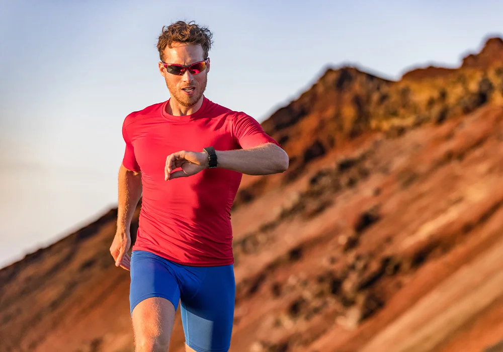 Coureur avec des lunettes de soleil