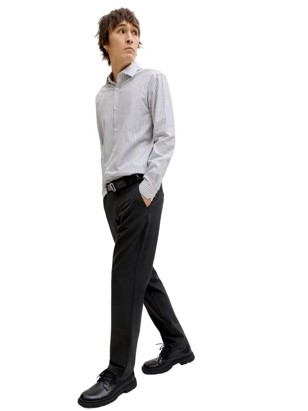 Connor Chino Noos