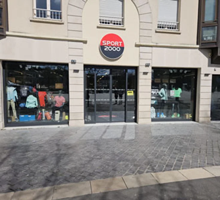 Extérieur du magasin SPORT 2000 CHARTRES