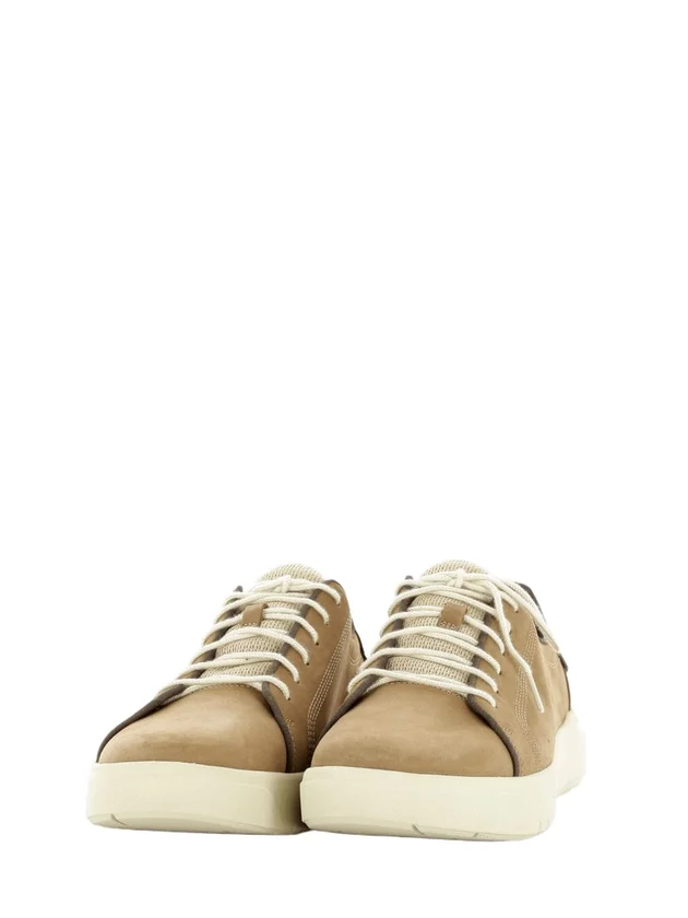 Low Lace Sneaker
