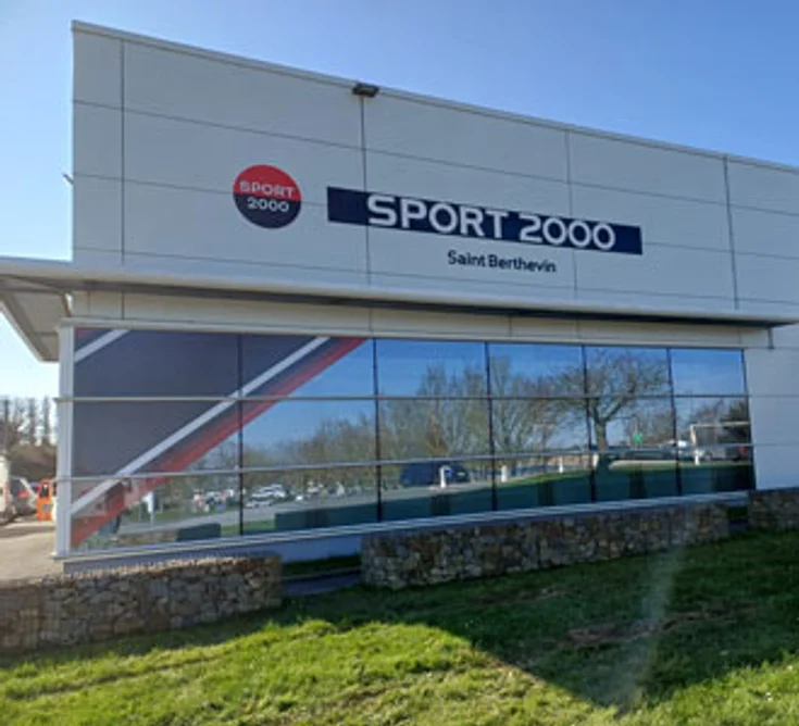 Extérieur du magasin SPORT 2000 ST BERTHEVIN