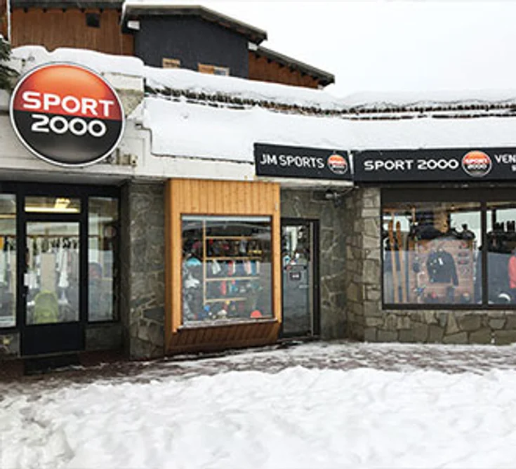 Extérieur du magasin SPORT 2000 LES DEUX ALPES JM SPORTS