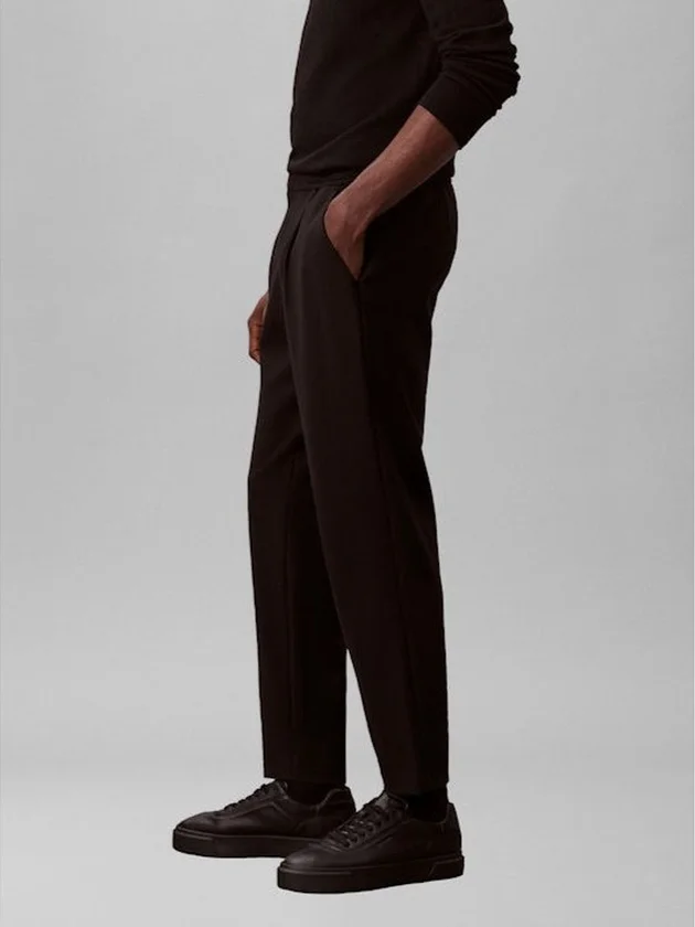 Slim Tapered Knit Pleated Pant