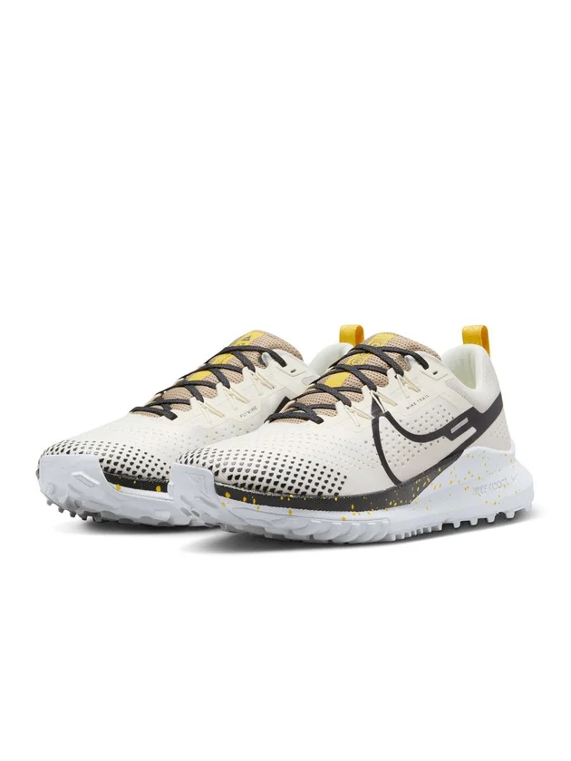 React Pegasus Trail 4