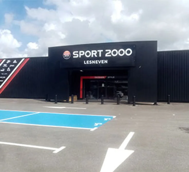 Extérieur du magasin SPORT 2000 LESNEVEN