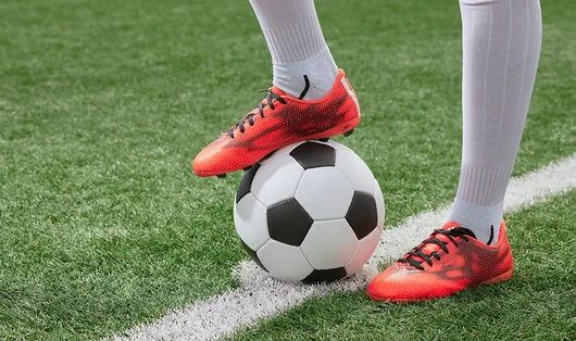 Comment choisir le bon ballon pour jouer au football ?