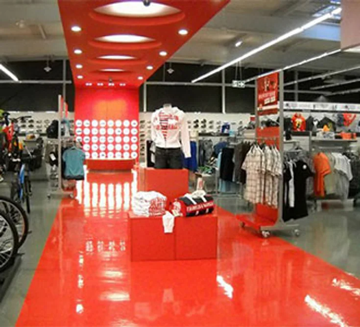 Extérieur du magasin SPORT 2000 LEZIGNAN