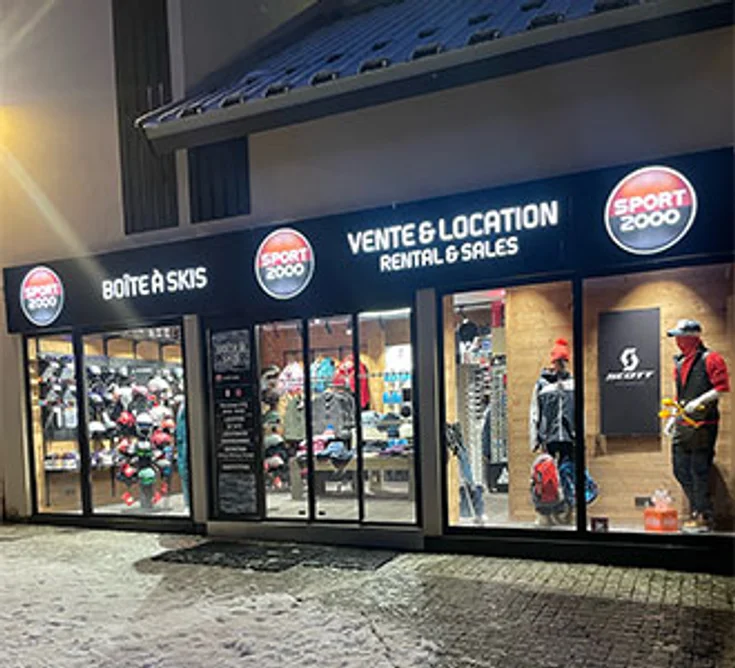 Extérieur du magasin SPORT 2000 OZ EN OISANS BOIT'A&nbsp;SKIS