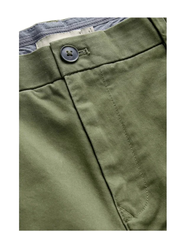 Barret Chino Noos
