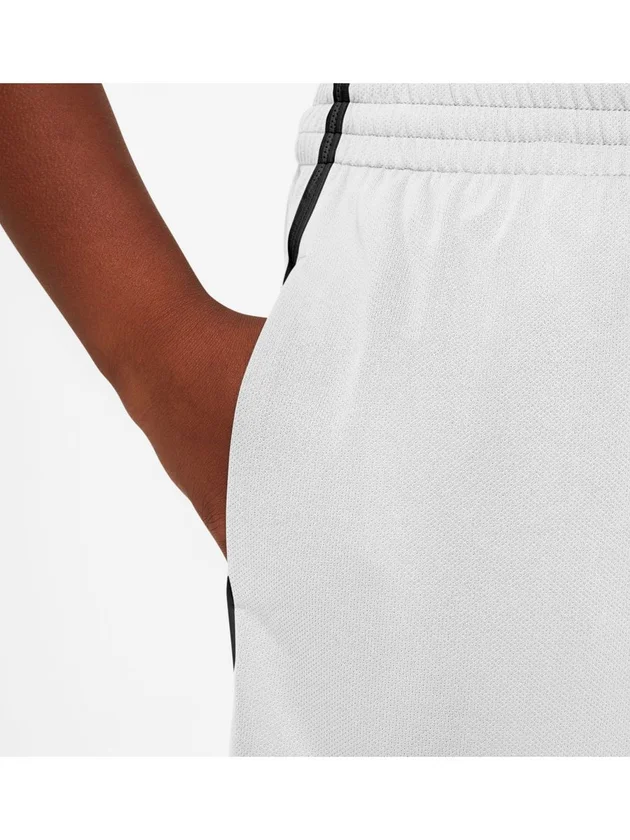Dri-FIT Multi+ Short HBR