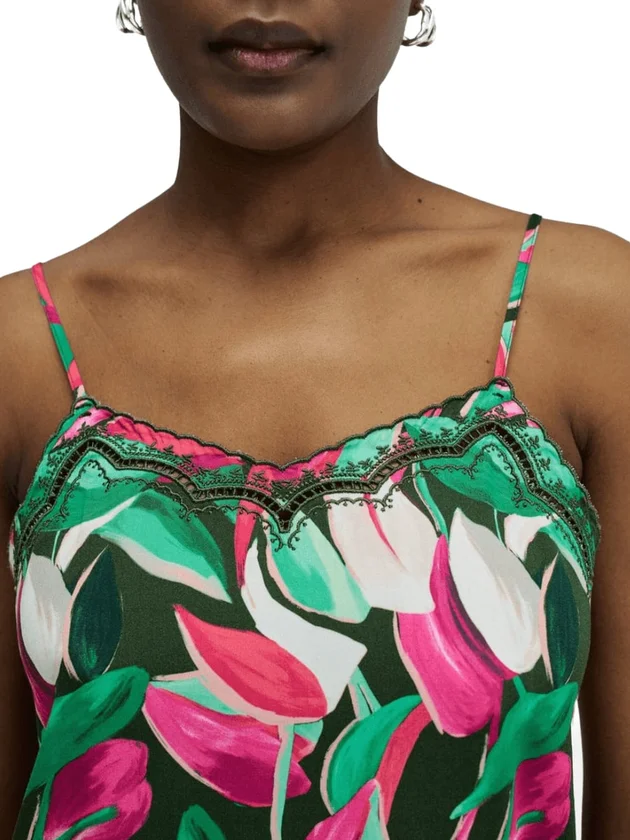 Strap Top W Adjuster Embroidery Detail