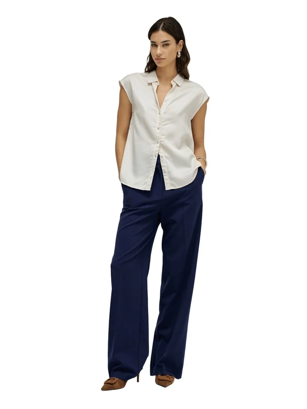 Basic Sleeveless Shirt