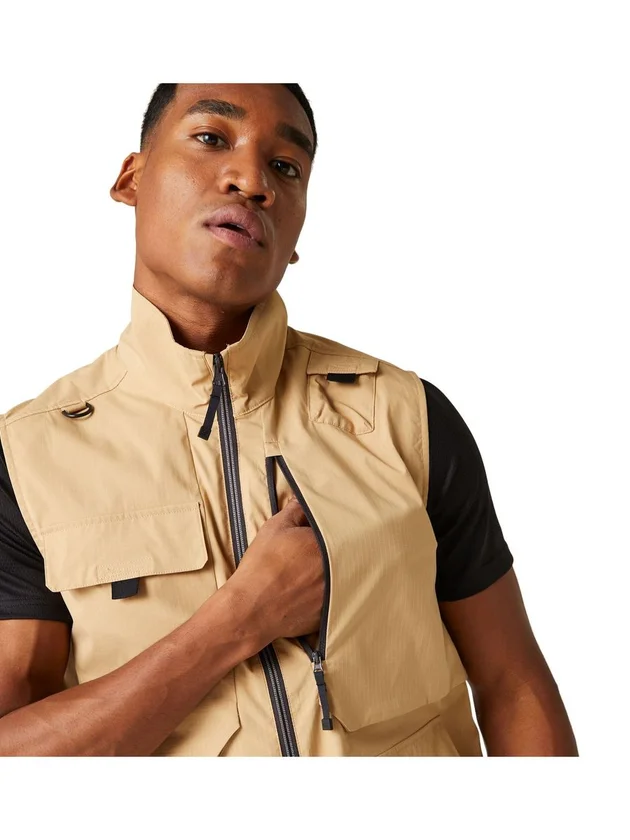 Travelpackawayb/w