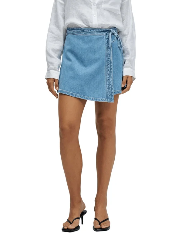 Skort Bow Detail