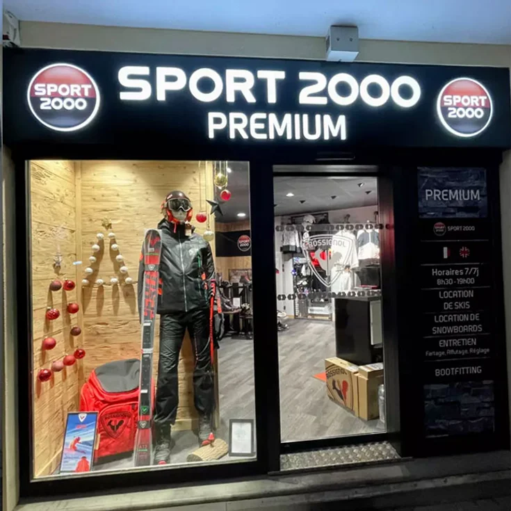 Extérieur du magasin SPORT 2000 OZ EN OISANS PREMIUM