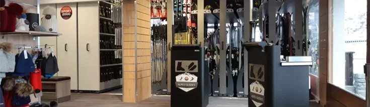 Intérieur du magasin SPORT 2000 TIGNES 1800 LES BOISSES ALPES GLISSES