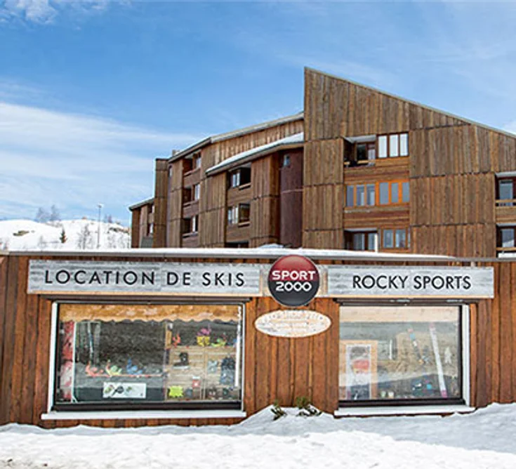 Extérieur du magasin SPORT 2000 TIGNES 1800 LES BOISSES ALPES GLISSES