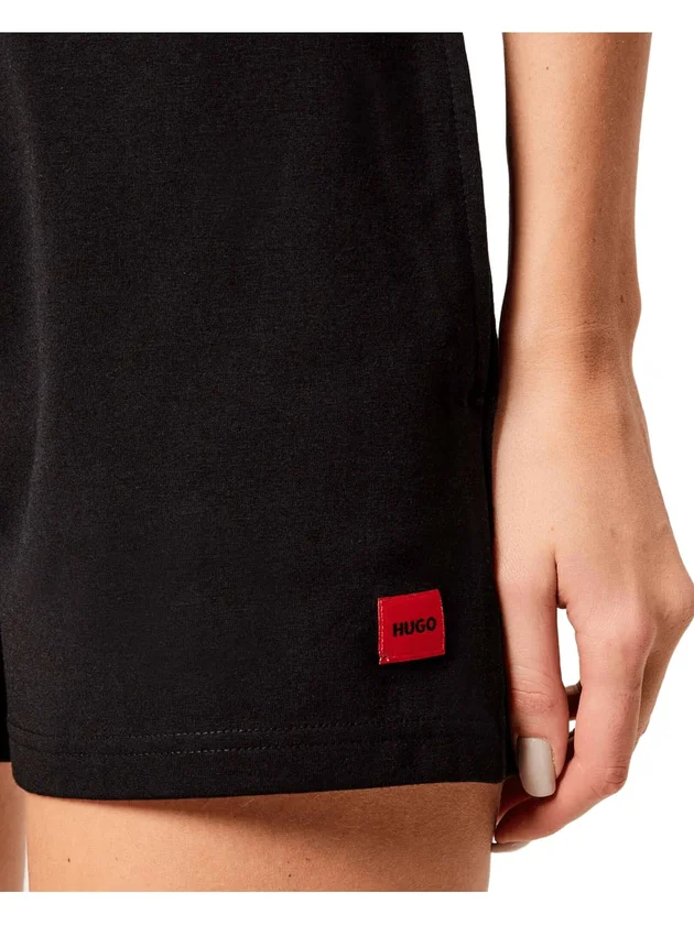 Signature Short