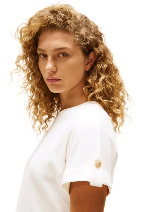 Gold Button Mdrn C Nk Ss Tee
