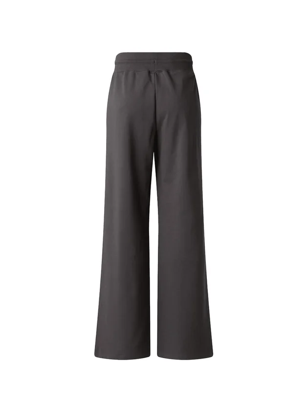 Essential Light Wide Leg Pant