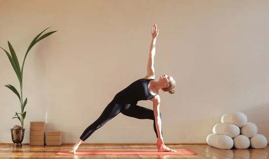 Postures de yoga pour débutants : le guide simple