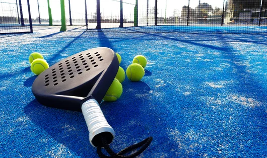 Comment s'équiper pour le padel ?