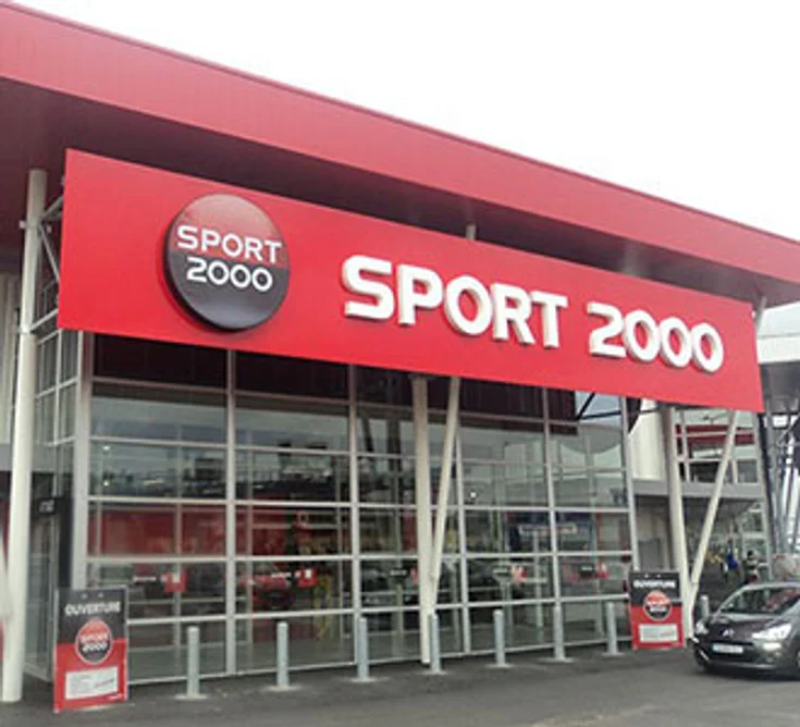 Extérieur du magasin SPORT 2000 YZEURE
