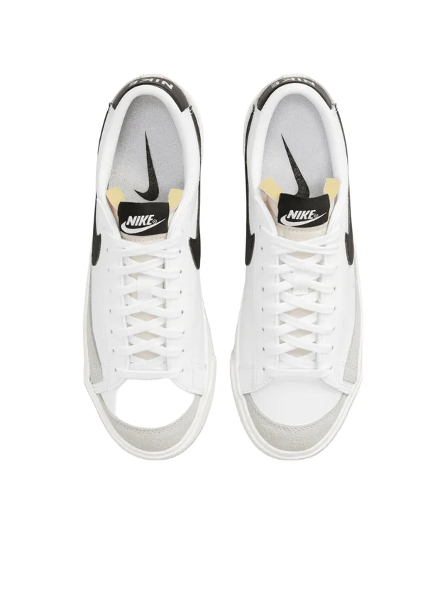 Blazer Low 77