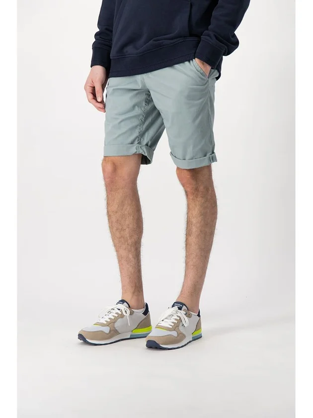 Short Chino