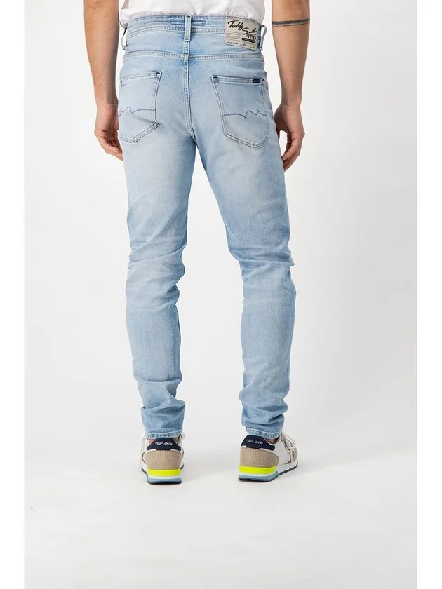 Dean Skinny