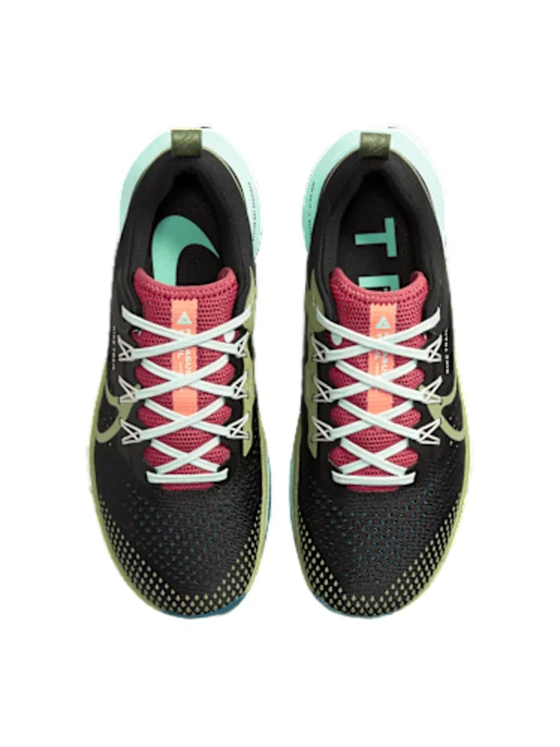 React Pegasus Trail 4