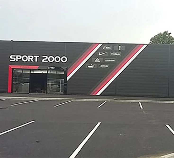 Extérieur du magasin SPORT 2000 CAZERES