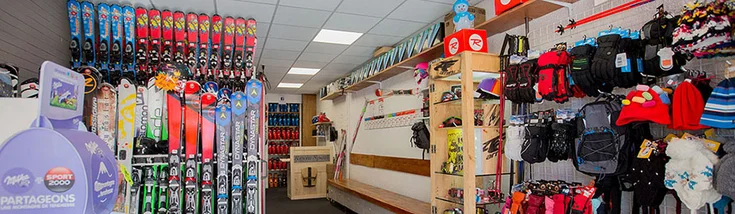 Intérieur du magasin SPORT 2000 CHAMROUSSE 1650 KEVIN SPORT