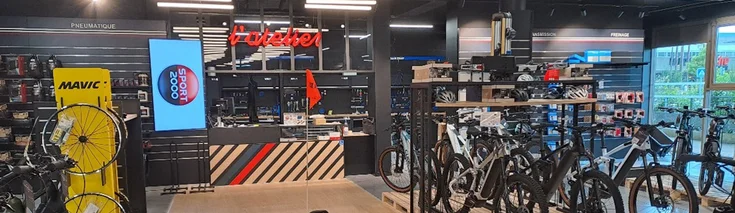 Intérieur du magasin MONDOVELO LA TESTE DE BUCH