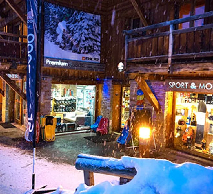 Extérieur du magasin SPORT 2000 ALPE D'HUEZ PREMIUM SPORT