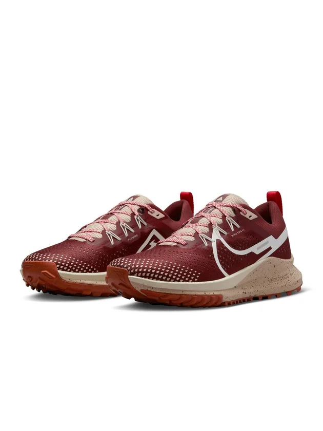 React Pegasus Trail 4
