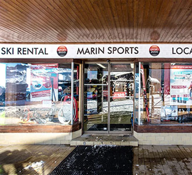 Extérieur du magasin SPORT 2000 COMBLOUX MARIN SPORTS LES PISTES