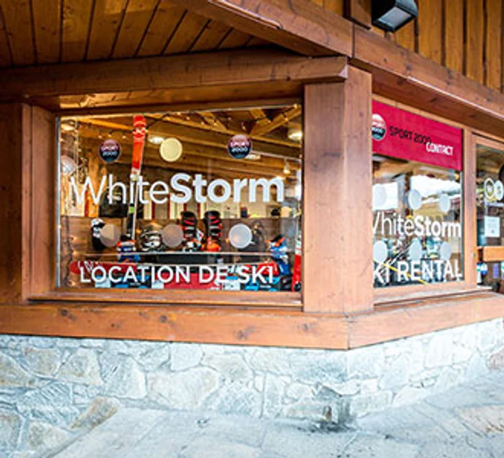 Extérieur du magasin SPORT 2000 COURCHEVEL 1300 WHITE STORM