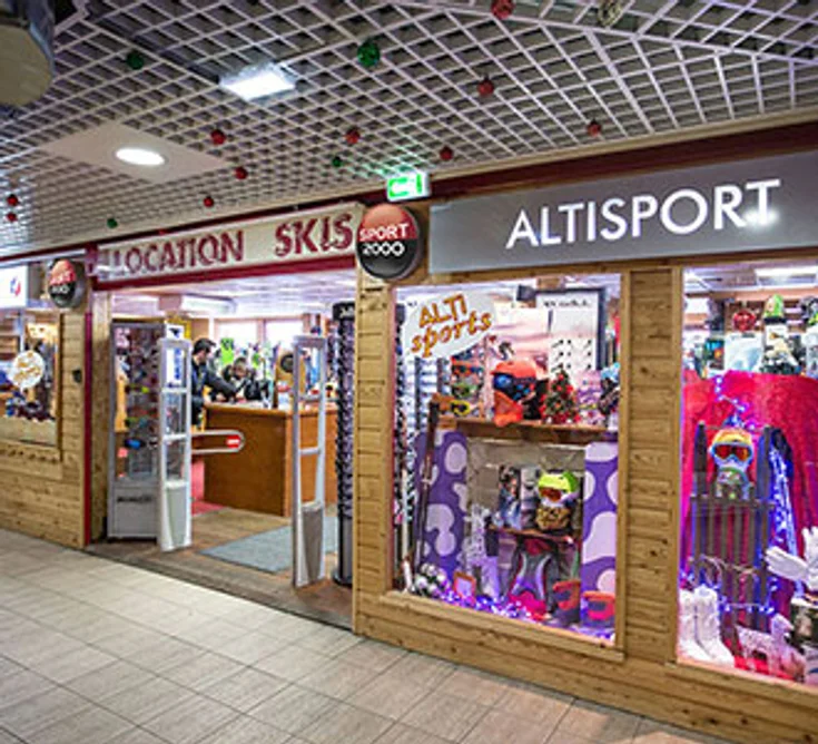 Extérieur du magasin SPORT 2000 LA MONGIE ALTI SPORT