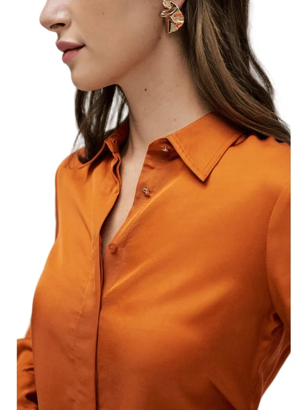 Basic Shirt W Gold Buttons