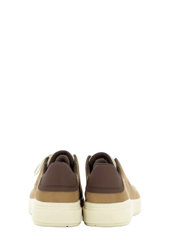 Low Lace Sneaker