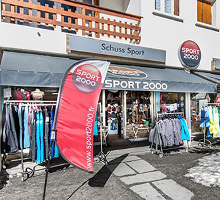 Extérieur du magasin SPORT 2000 LES ANGLES SCHUSS SPORT