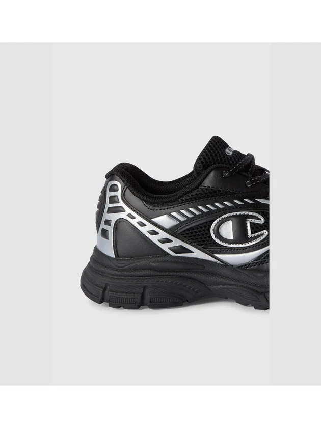 RT25 U Low Cut Shoe