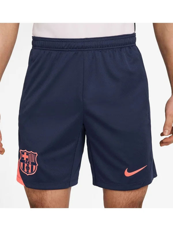 Barcelone Strike Third
