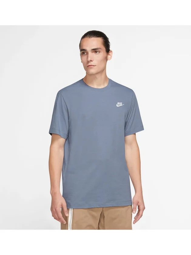 Club Tee