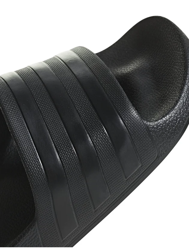Adilette Aqua