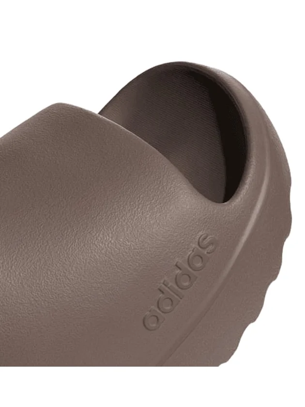 Adilette Lumia